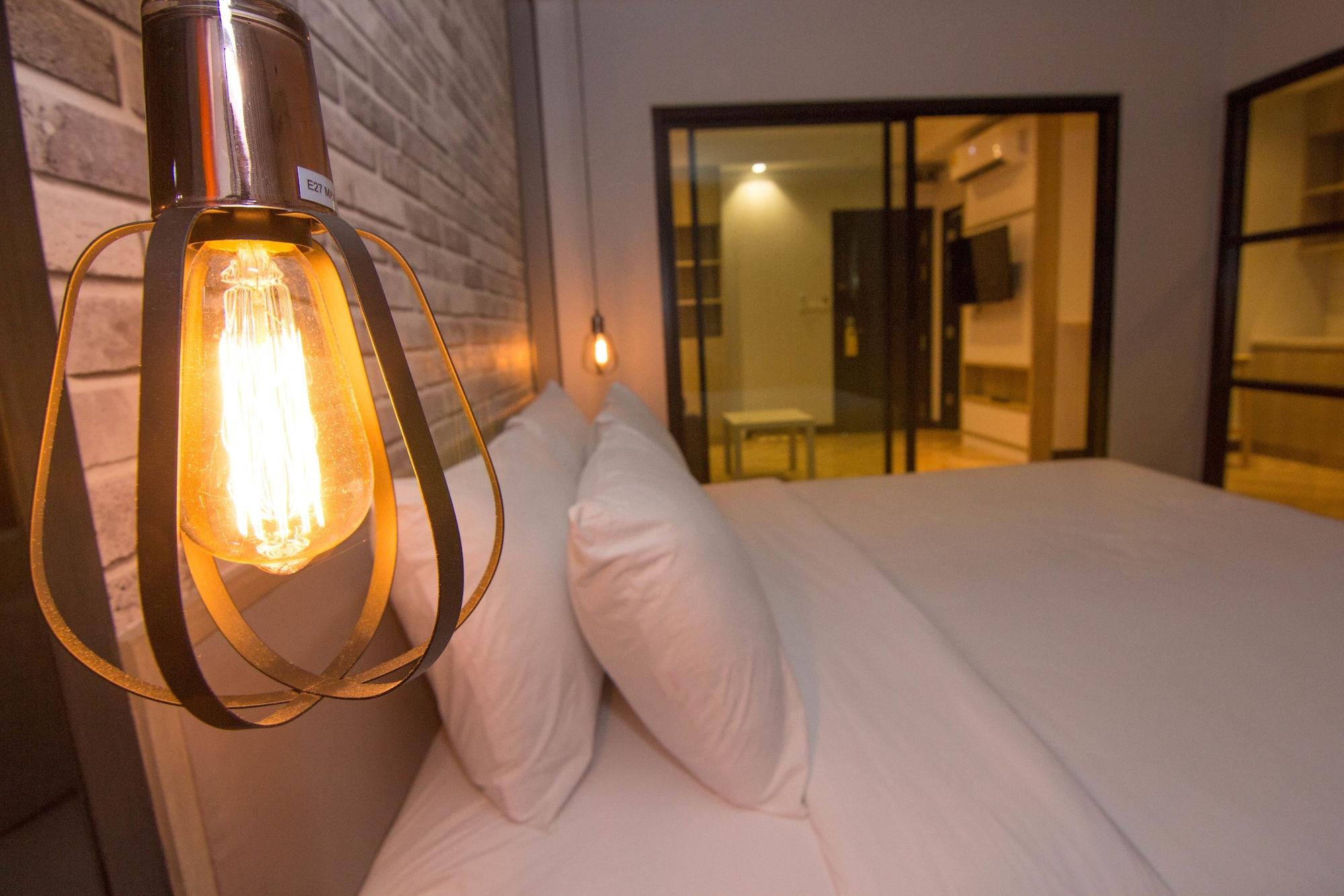 168 Studio Hotel Ubon Ratchathani Zewnętrze zdjęcie